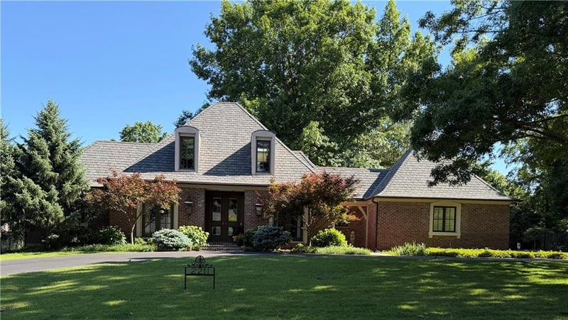 2211 69th Ter, Mission Hills, KS 66208