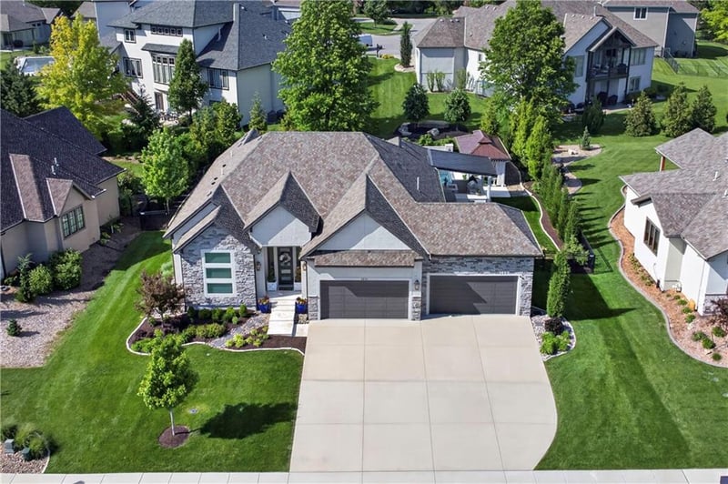 2818 W 162nd Ter, Overland Park, KS 66085