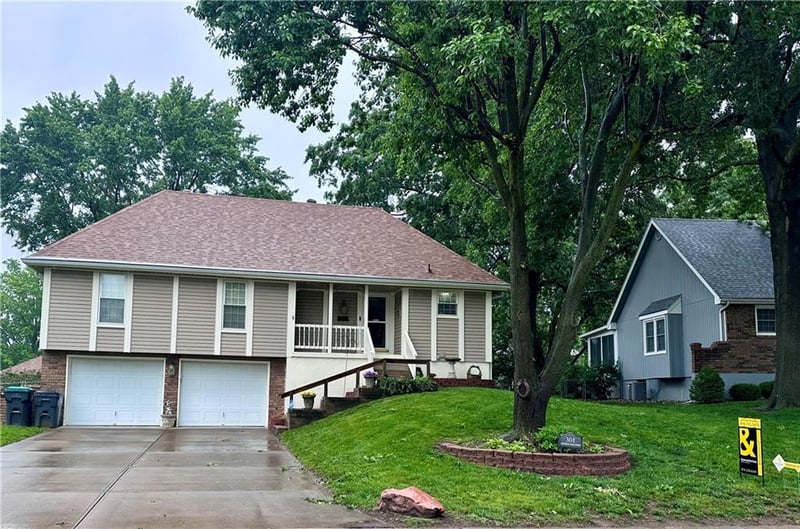301 Alice St, Blue Springs, MO 64014
