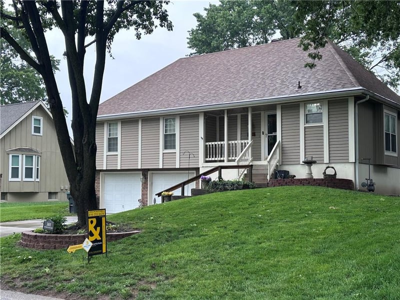 301 Alice St, Blue Springs, MO 64014