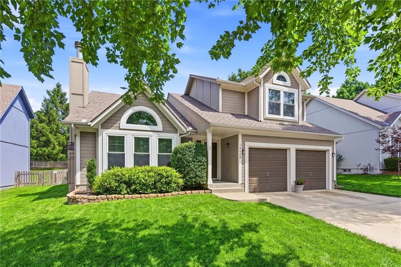 14668 151st Ter, Olathe, KS 66062