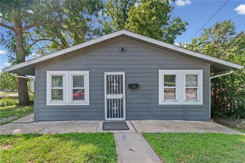 145 Farmer St, Independence, MO 64050
