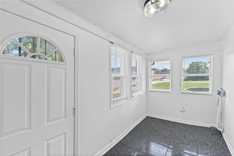 145 Farmer St, Independence, MO 64050