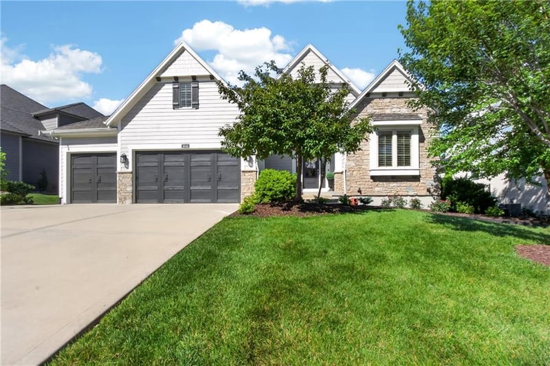 16141 Garnett St, Overland Park, KS 66221