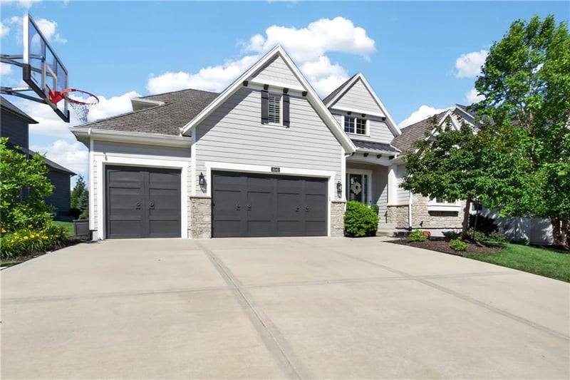 16141 Garnett St, Overland Park, KS 66221