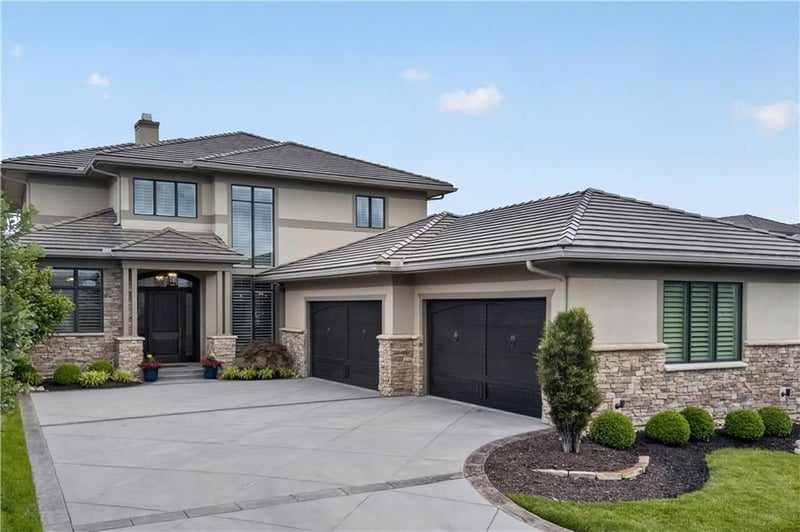 6009 137th St, Overland Park, KS 66223