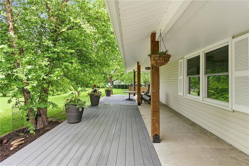5285 W 219th Ter, Bucyrus, KS 66013