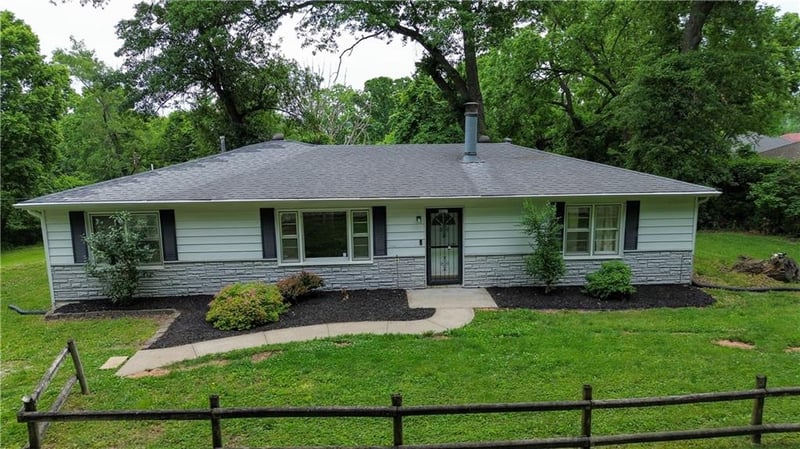 8527 Garfield Ave, Kansas City, MO 64132