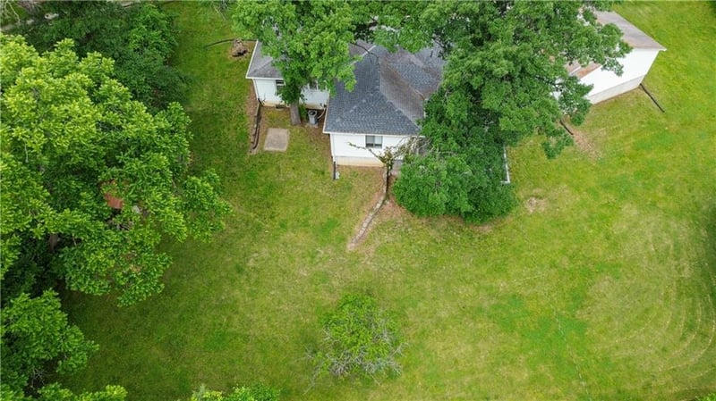 8527 Garfield Ave, Kansas City, MO 64132