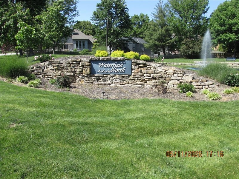 2112 Springbrook St, Blue Springs, MO 64014