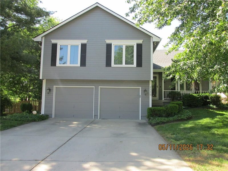 2112 Springbrook St, Blue Springs, MO 64014