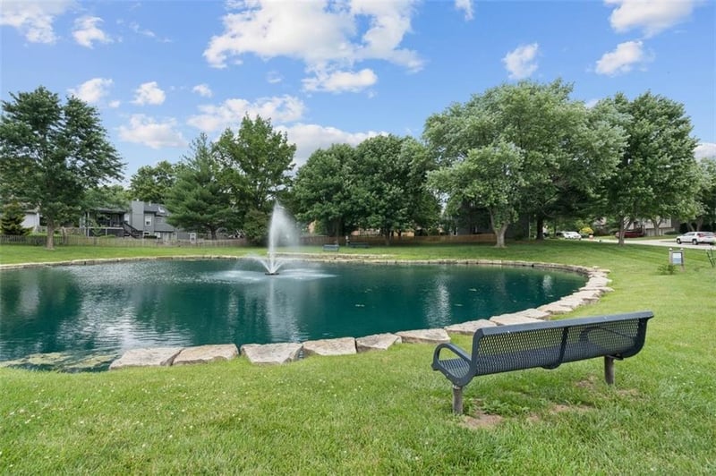 2112 Springbrook St, Blue Springs, MO 64014