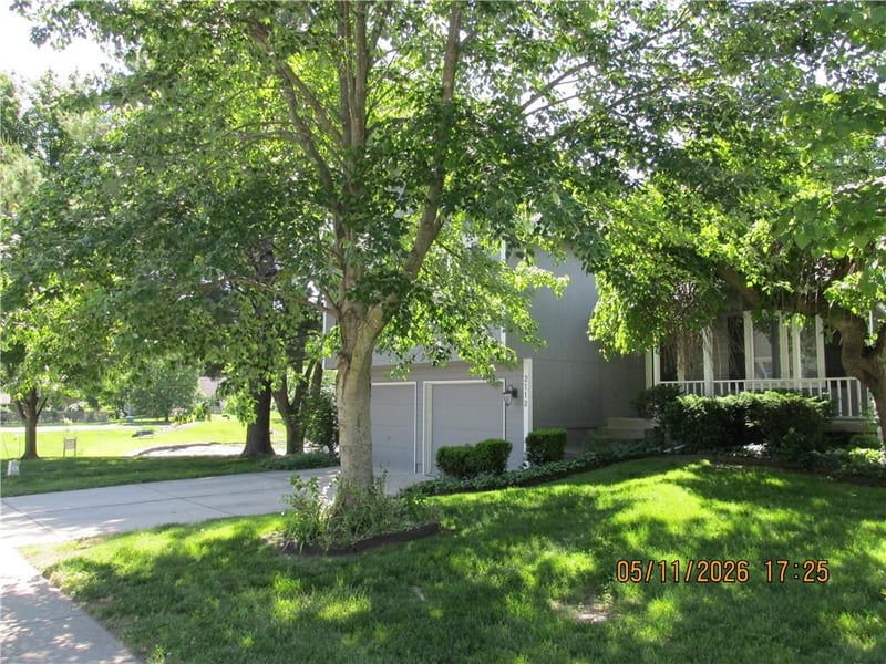 2112 Springbrook St, Blue Springs, MO 64014