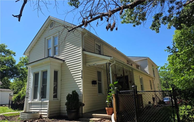 516 Linn St, Leavenworth, KS 66048