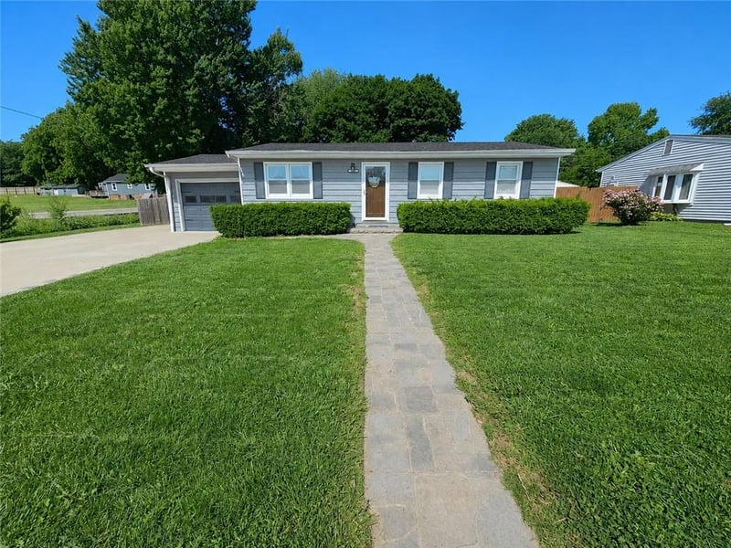 3610 42nd Ter, St Joseph, MO 64503