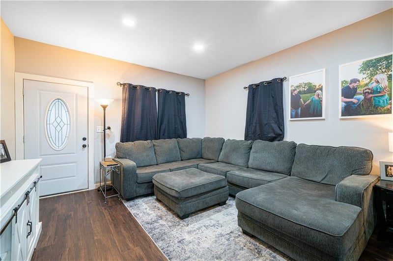 3312 Monterey St, St Joseph, MO 64507