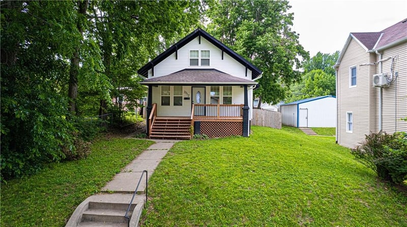 3312 Monterey St, St Joseph, MO 64507