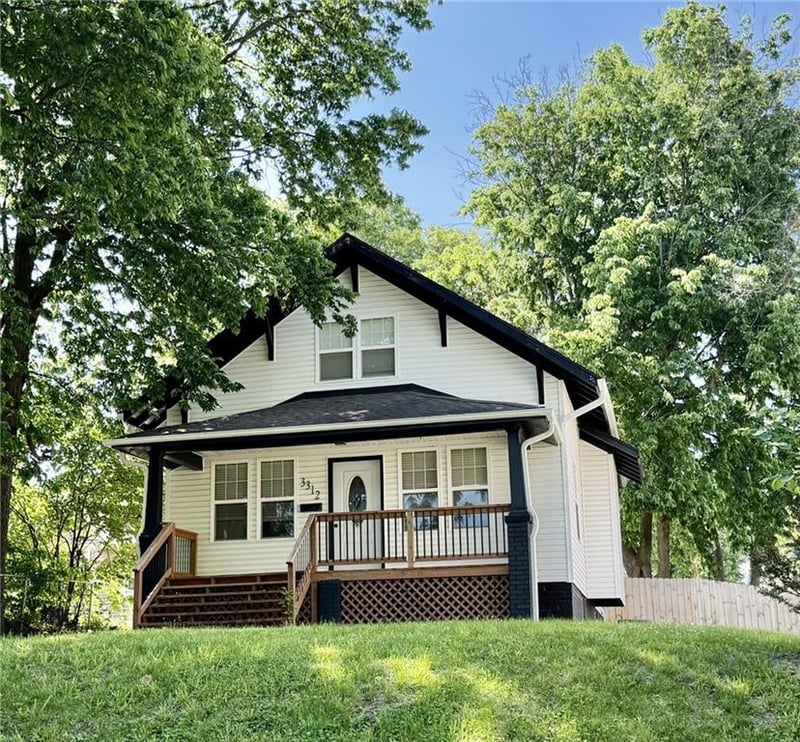 3312 Monterey St, St Joseph, MO 64507