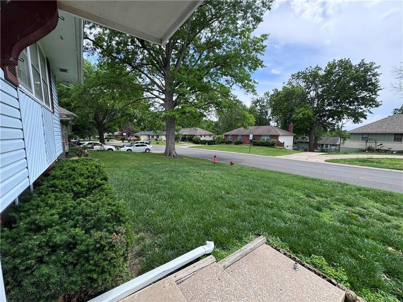 11604 61st Ter, Kansas City, MO 64133
