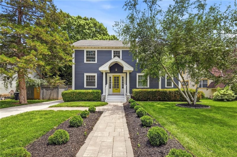 7441 Summit St, Kansas City, MO 64114