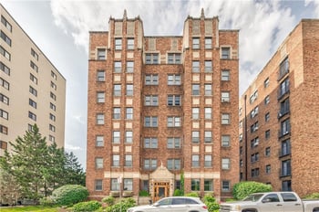 807 W 48th St #304, Kansas City, MO 64112