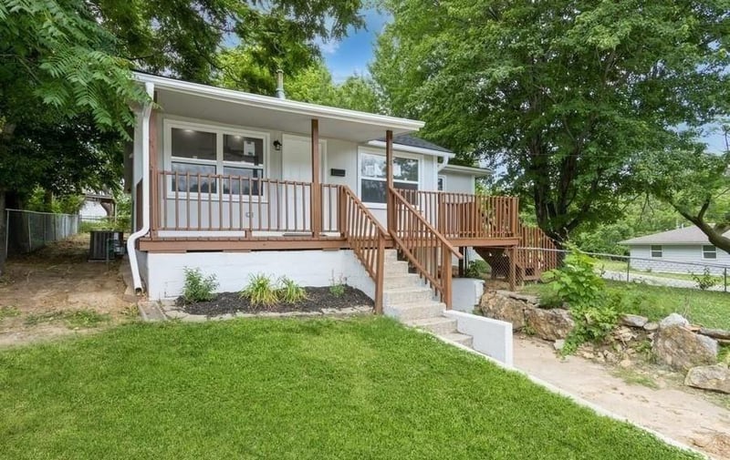 10918 15th St, Independence, MO 64052