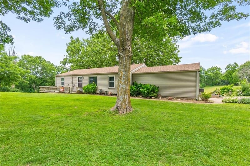 7337 Barnes Dr, Kansas City, KS 66109