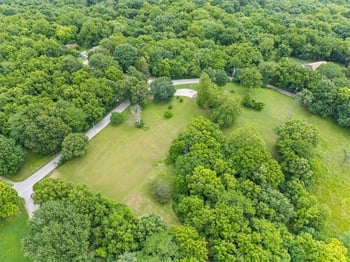 7337 Barnes Dr, Kansas City, KS 66109