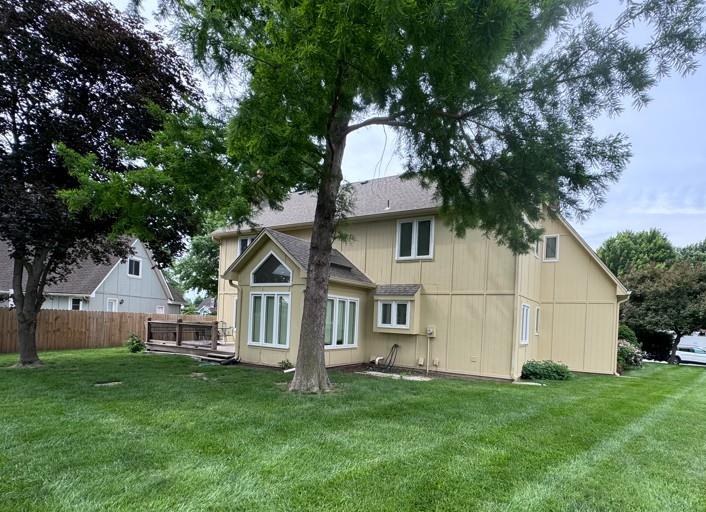1305 Offshore Ct, Blue Springs, MO 64014