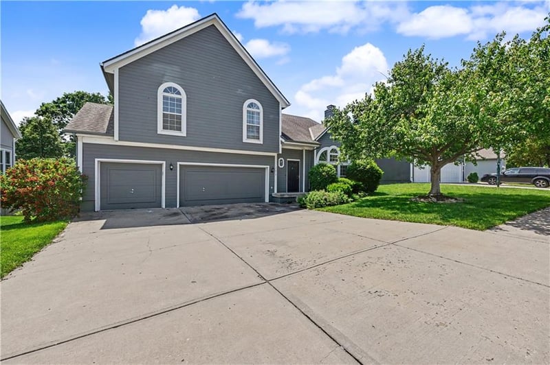 17013 43rd St, Independence, MO 64055