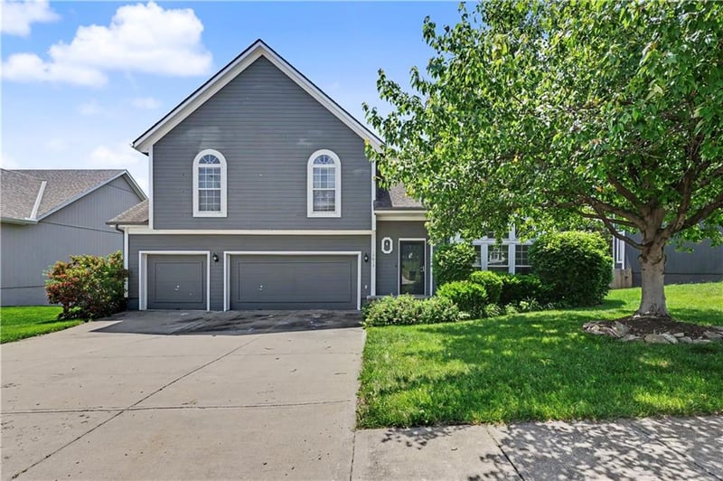 17013 43rd St, Independence, MO 64055