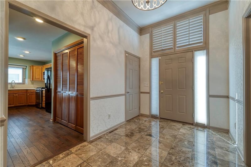 7809 117th Ter, Overland Park, KS 66210