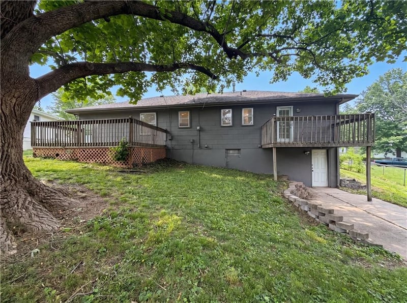 3107 65th Ter, Kansas City, MO 64119