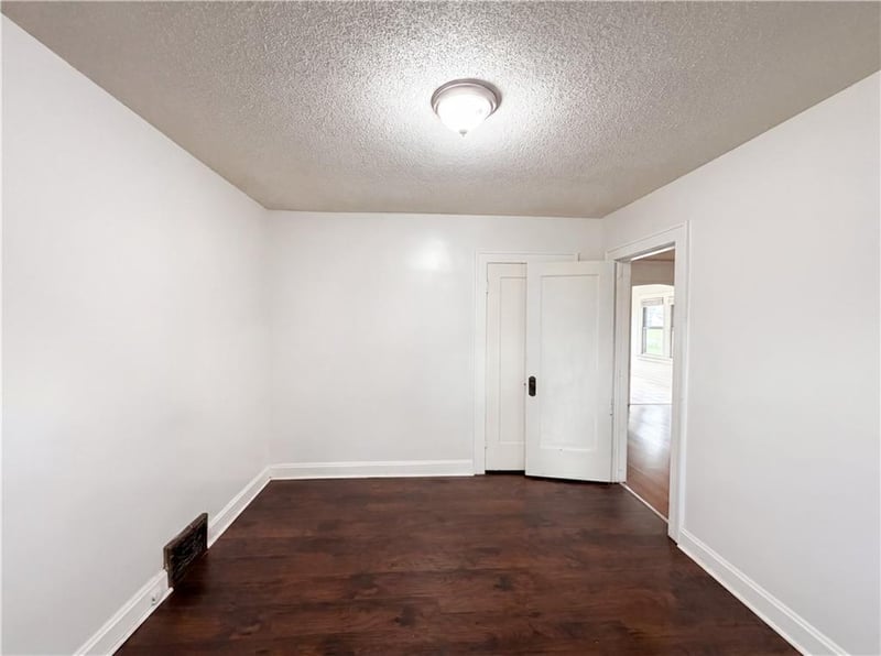 11304 55th Ter, Raytown, MO 64133