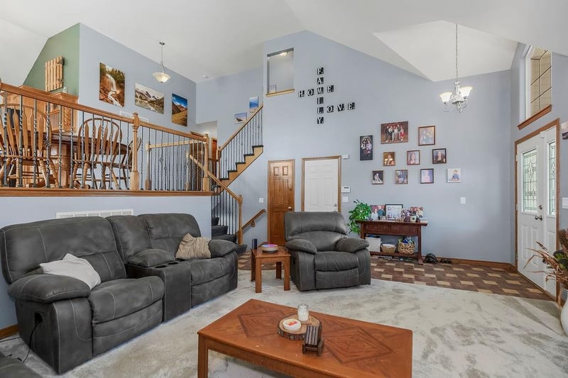 7086 Crystal Ln, Trimble, MO 64492