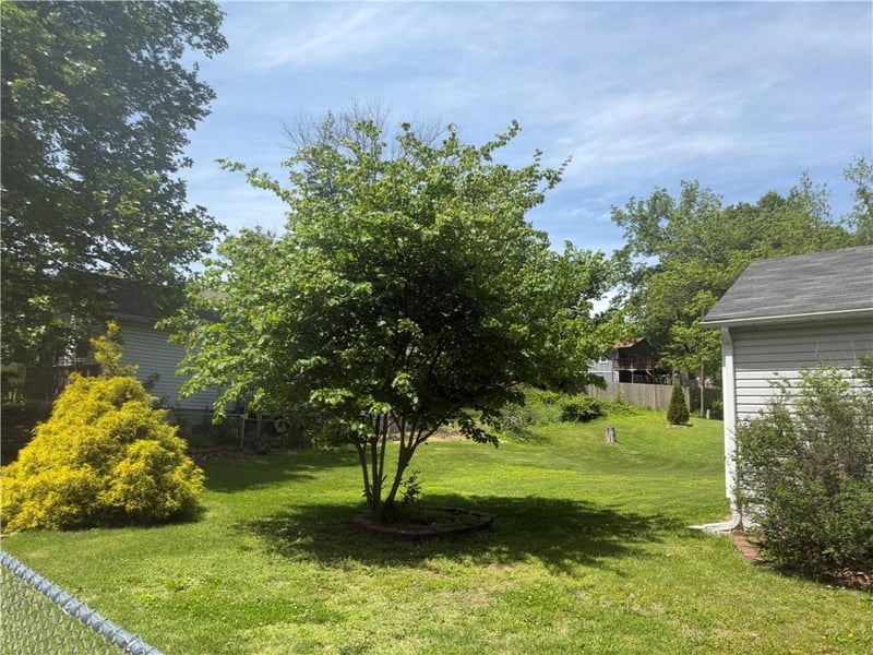 908 Chestnut St, Leavenworth, KS 66048