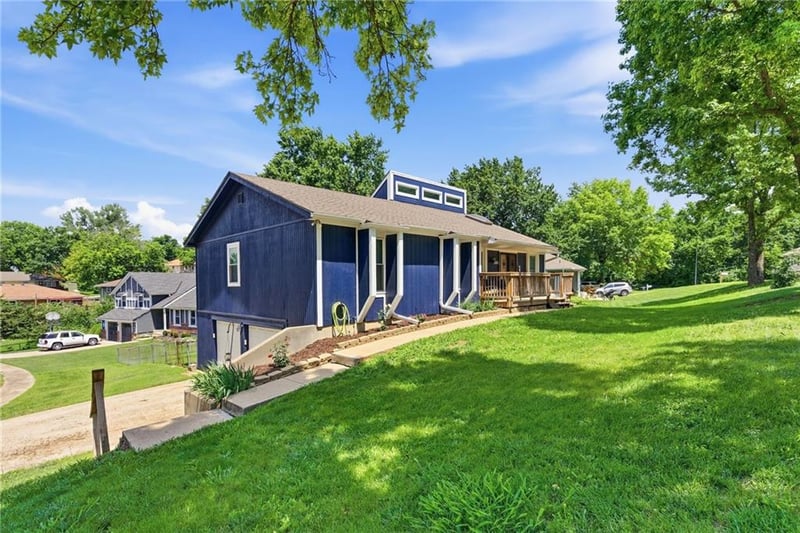 11012 Norton Ave, Kansas City, MO 64137