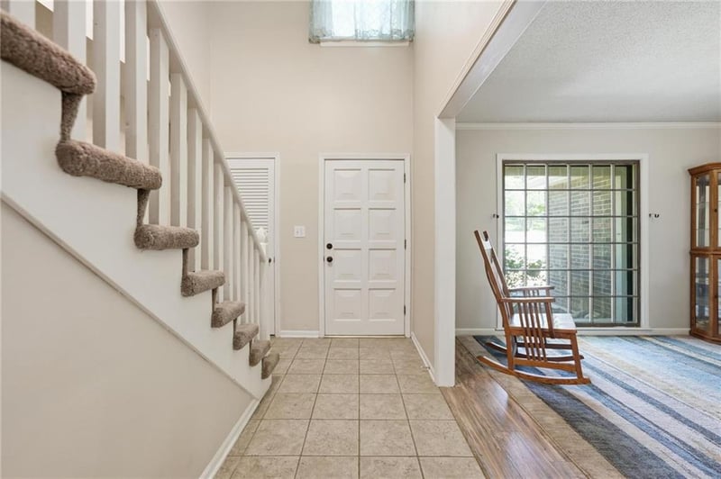 6925 Caenen Ave, Shawnee, KS 66216
