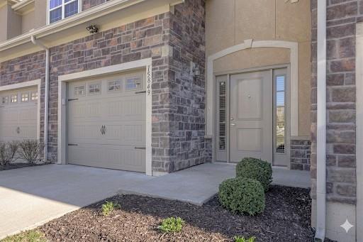 15849 Shawnee Dr, Overland Park, KS 66223