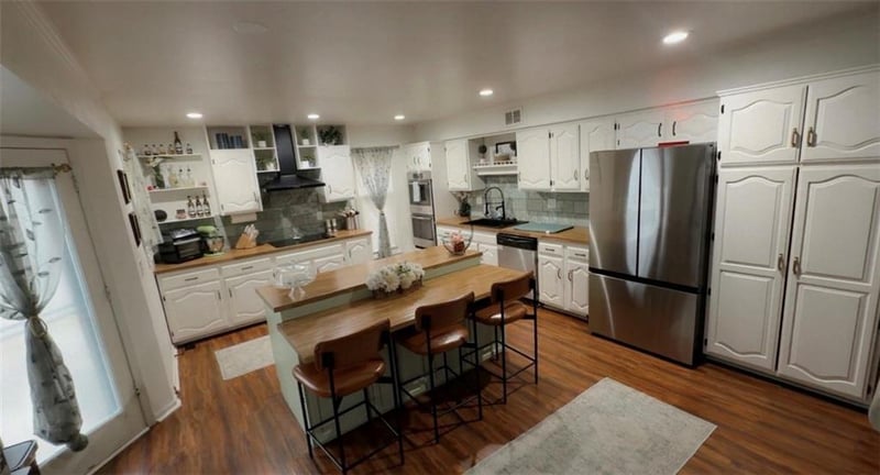 1400 6th Pl, Lee's Summit, MO 64063