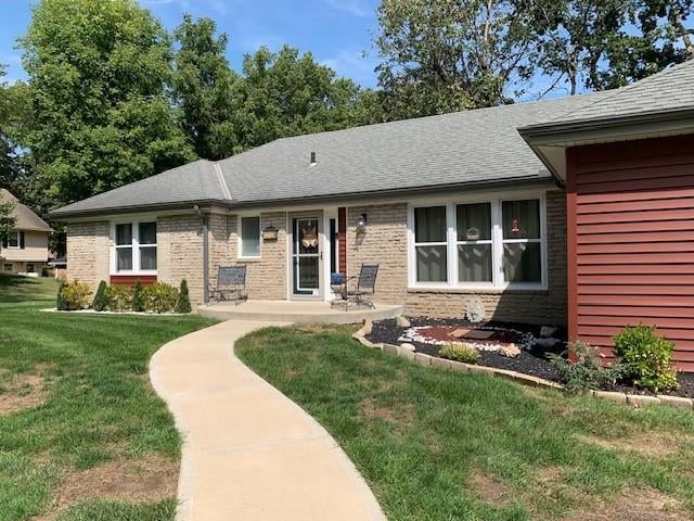 12108 Oak Ridge Rd, Independence, MO 64052
