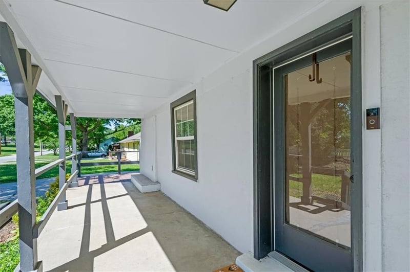 1502 135th St, Grandview, MO 64030