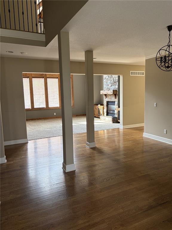 5739 NE Timber Hills Dr, Lee's Summit, MO 64064