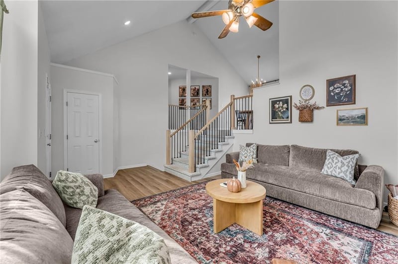 33046 88th Ter, De Soto, KS 66018