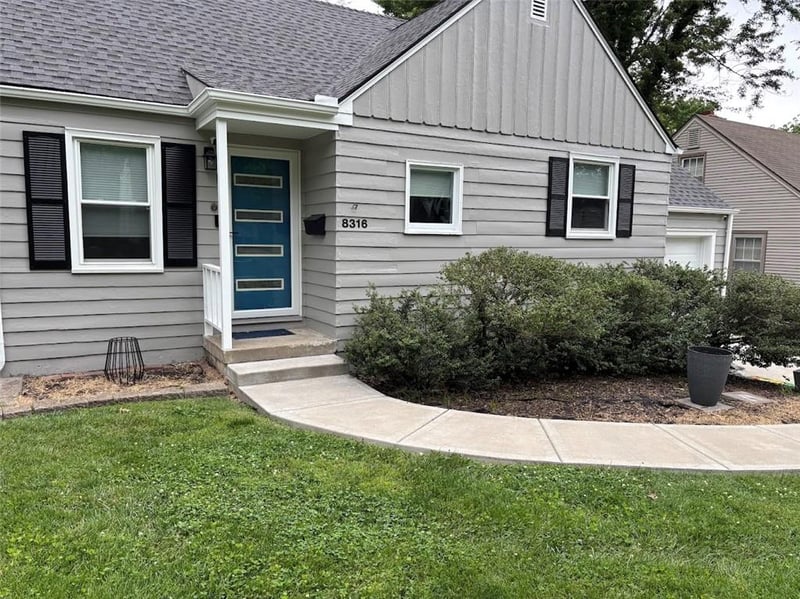 8316 Belleview Ave, Kansas City, MO 64114