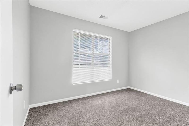 724 E 122nd Ter, Kansas City, MO 64146