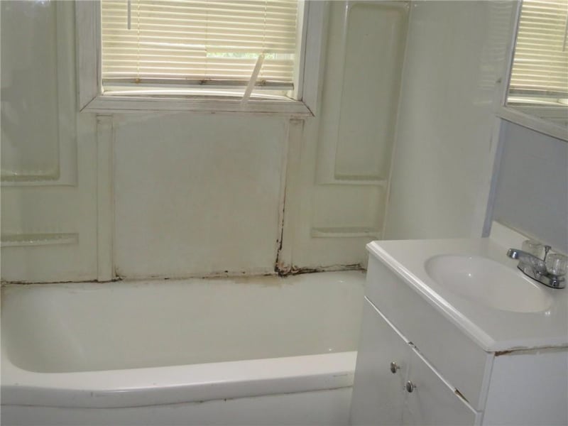 8321 Olive St, Kansas City, MO 64132