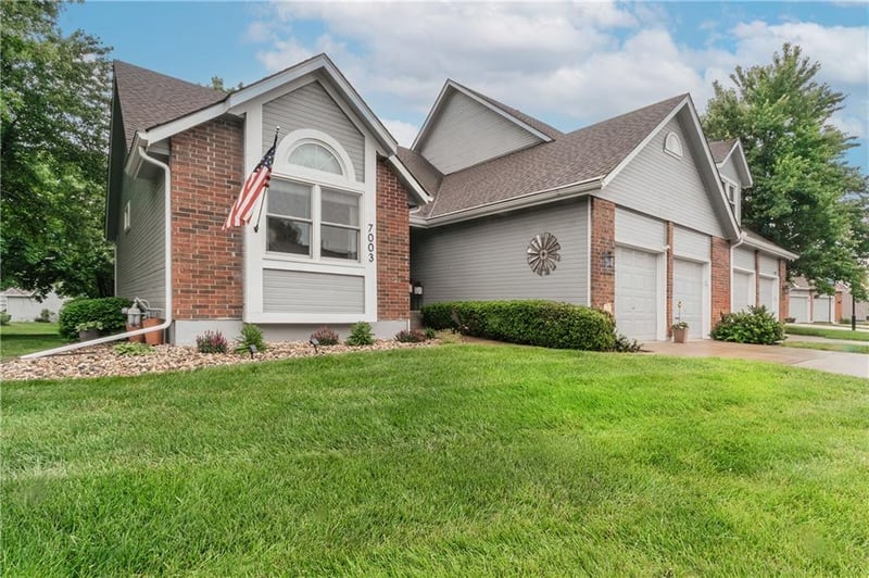 7003 156th Ter, Overland Park, KS 66223