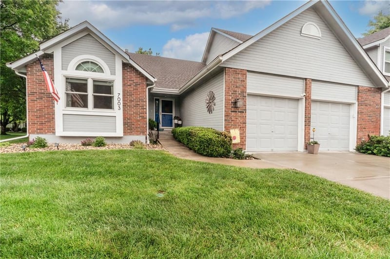 7003 156th Ter, Overland Park, KS 66223
