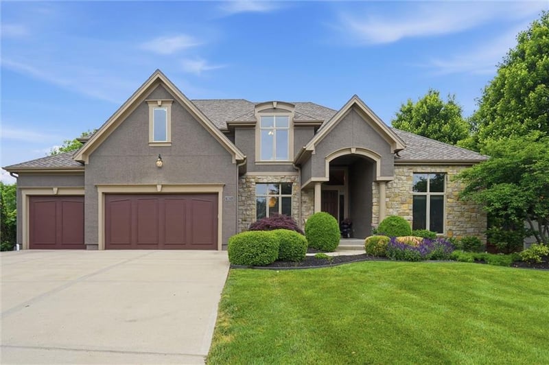 9605 W 150th St, Overland Park, KS 66221